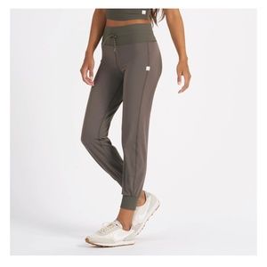 Vuori  daily jogger